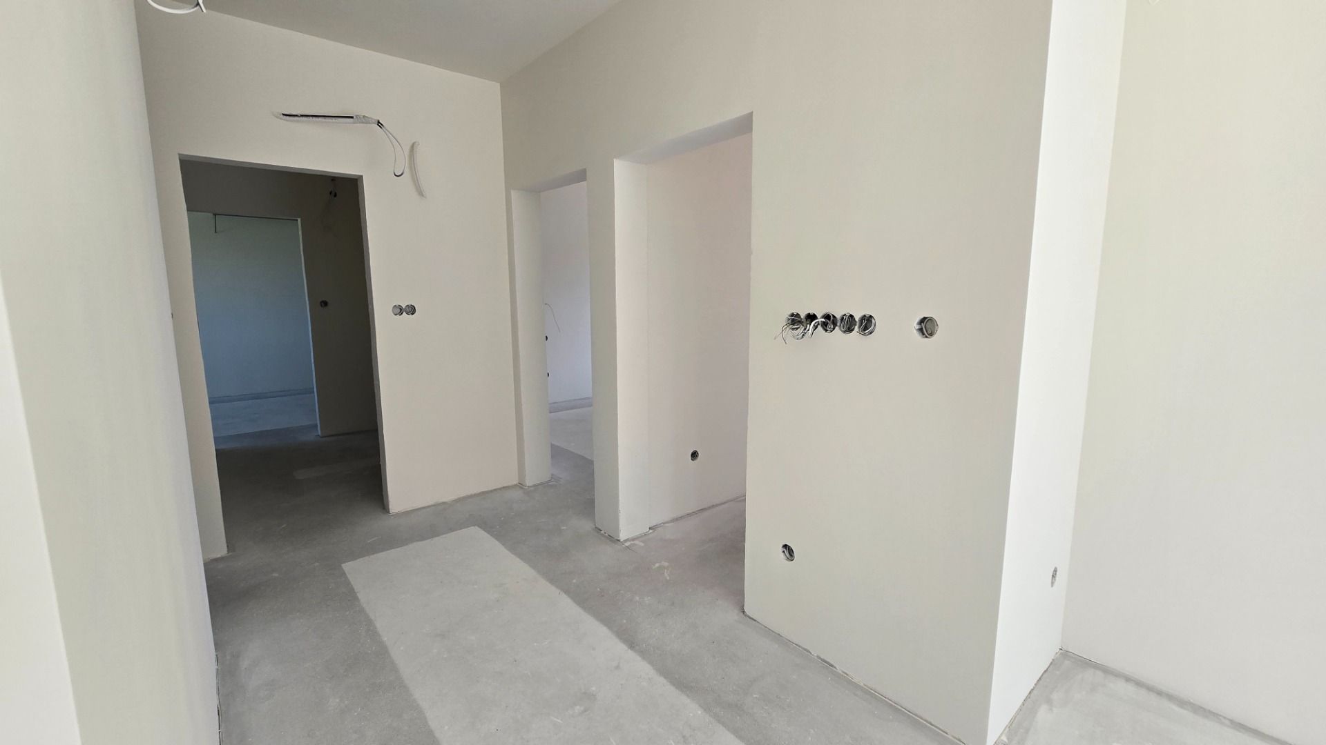 NOVOSTAVBA 4-IZBOVÉHO BUNGALOVU LEN 7 KM OD PIEŠŤAN – SOKOLOVCE